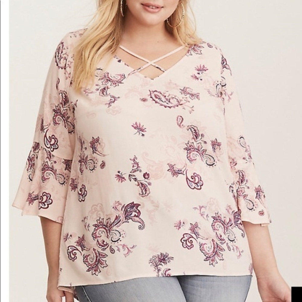 Torrid pink floral strappy crepe blouse, size 1X